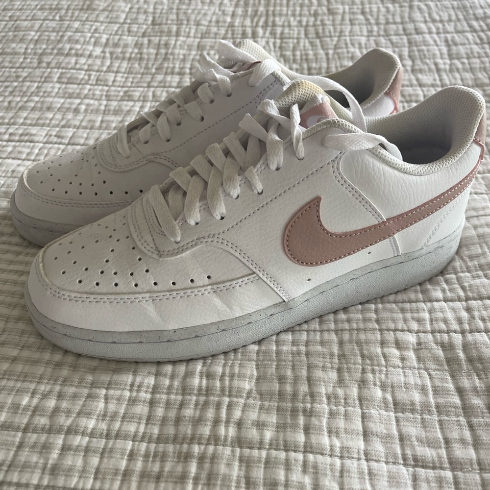 Nike Women’s White Leather Sneakers with Blush Swoosh